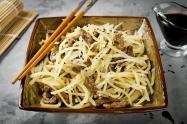 Корейский салат камди-ча с картофелем и говядиной